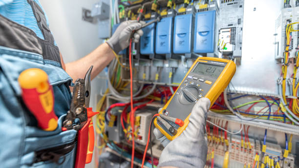 Best Emergency Electrical Repair  in Waukon, IA